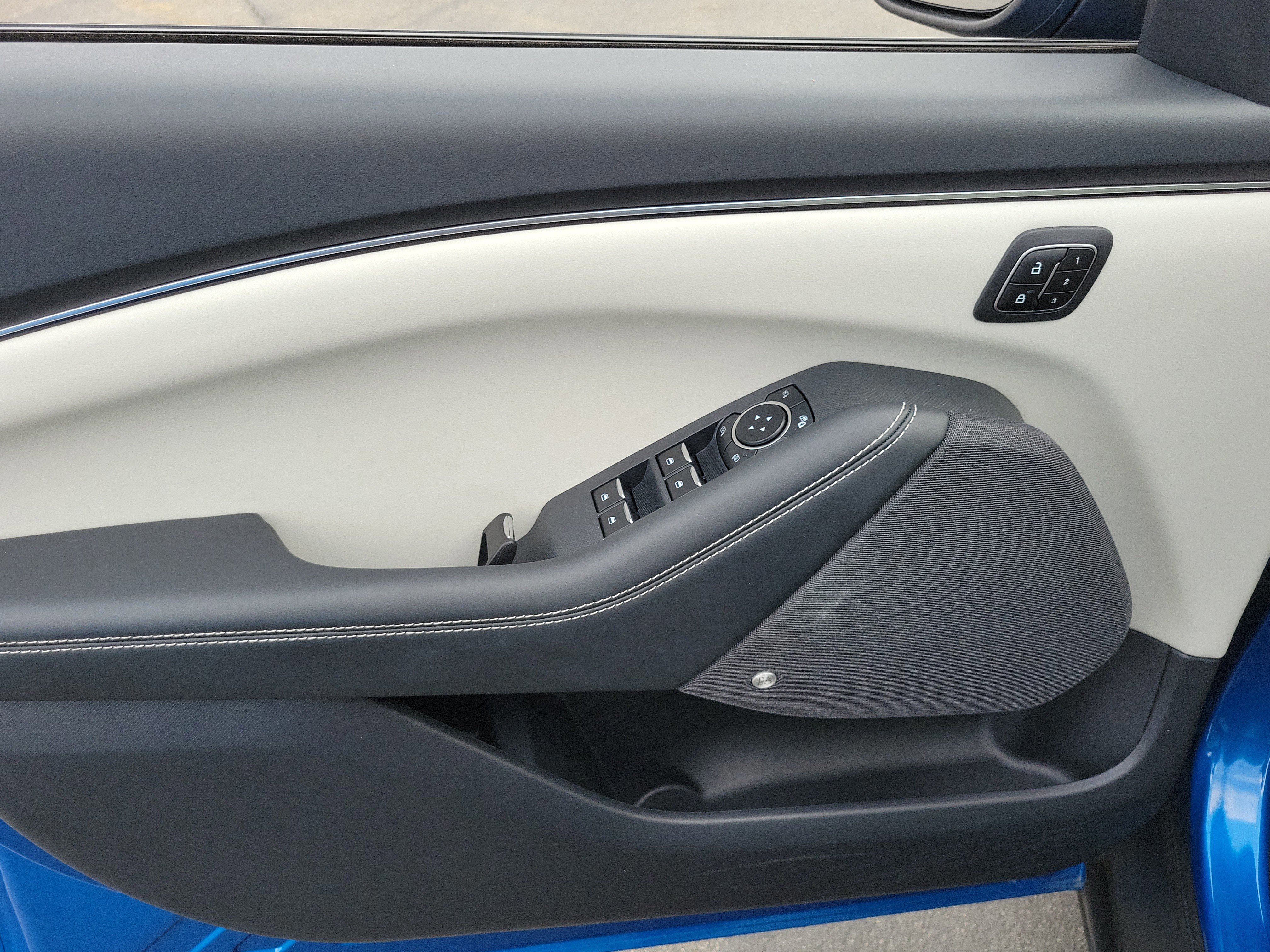 Certified 2025 Ford Mustang Mach-E Premium AWD/4WD image 12