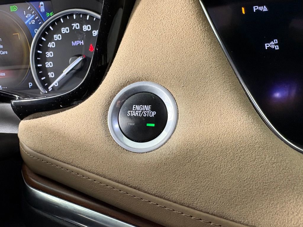 Used 2017 Cadillac XT5 Platinum w/ Driver Assist Package image 23