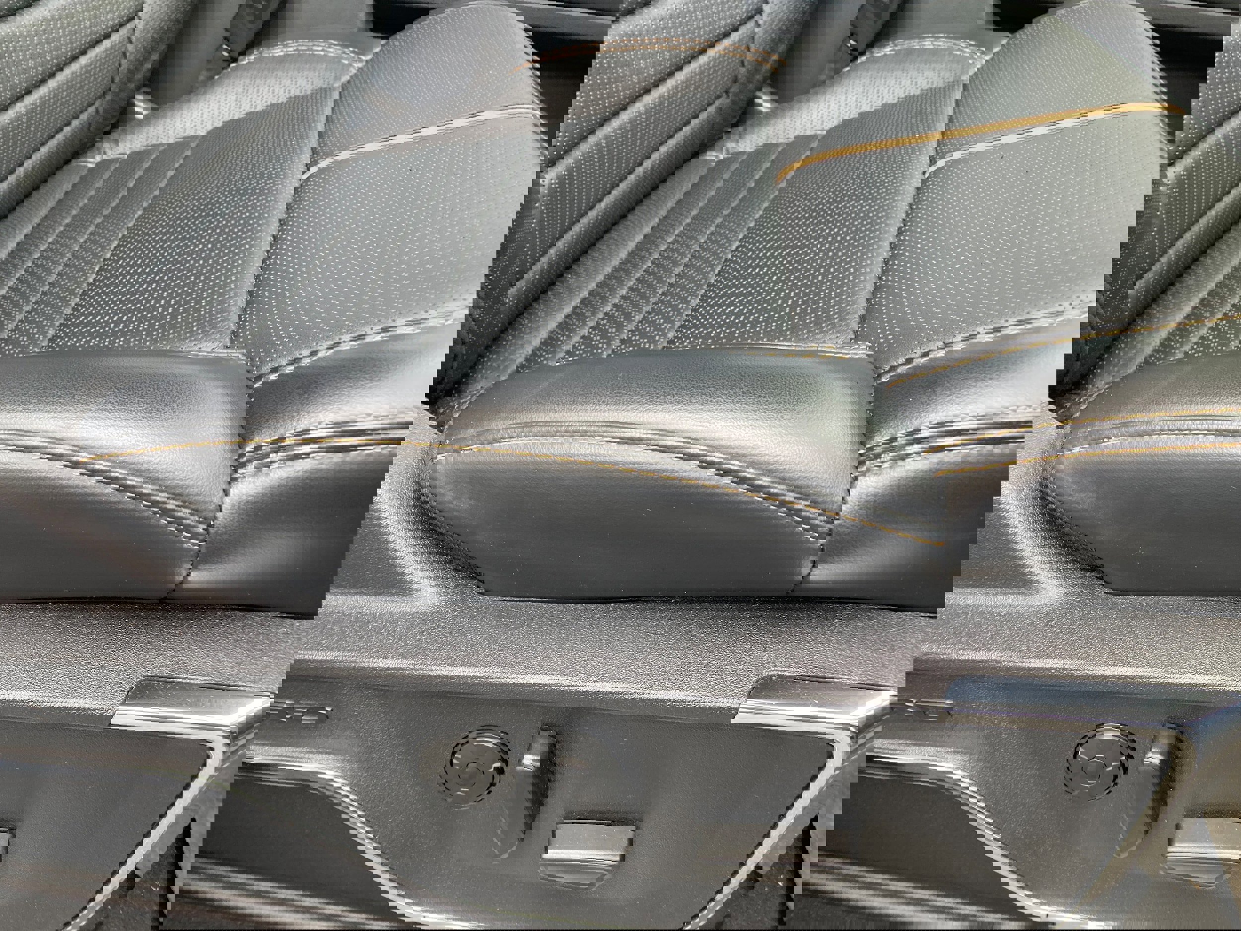 Certified 2024 Ford F350 Platinum w/ FX4 Off-Road Package image 19