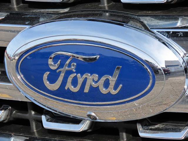 Certified 2024 Ford F350 Lariat w/ Lariat Ultimate Package image 11