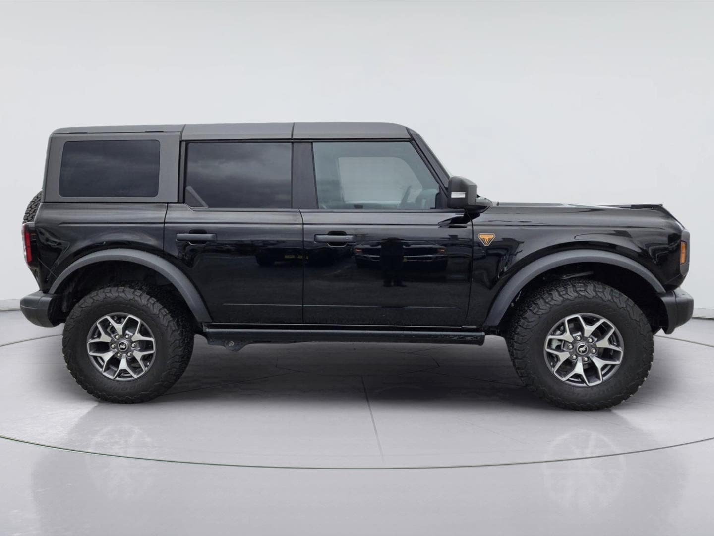 Certified 2023 Ford Bronco Badlands AWD/4WD image 4