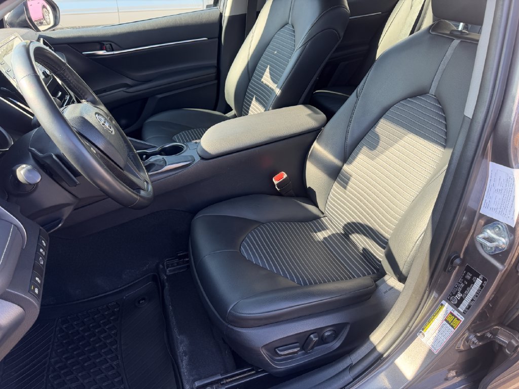 Used 2024 Toyota Camry SE FWD image 14