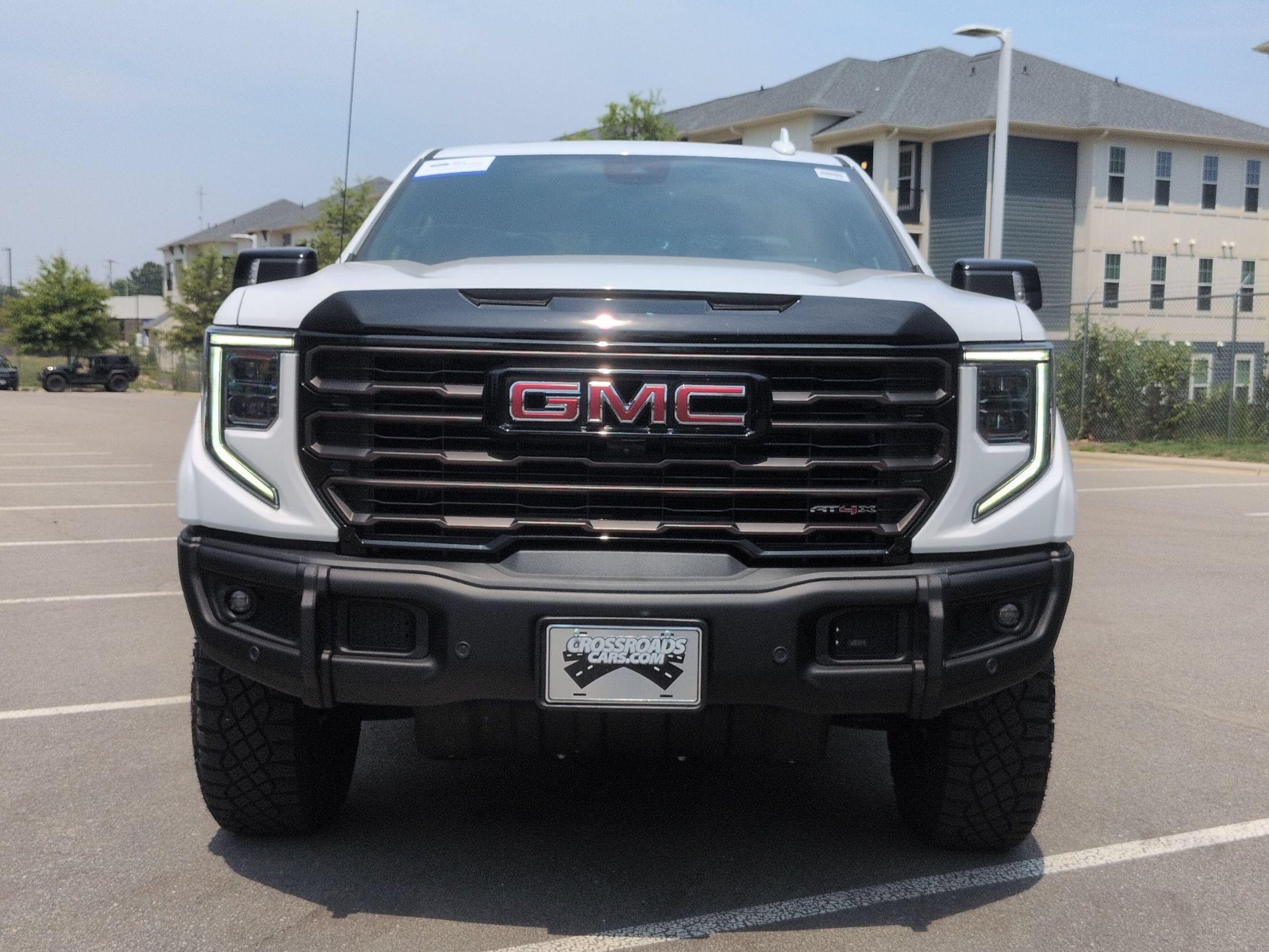 Used 2025 GMC Sierra 1500 AT4X AWD/4WD image 9