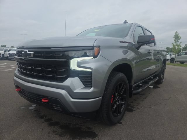 Used 2023 Chevrolet Silverado 1500 RST w/ Redline Edition AWD/4WD image 2