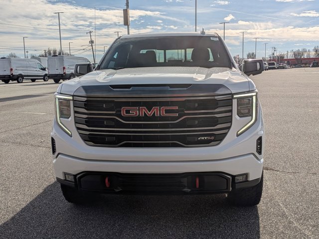 Used 2022 GMC Sierra 1500 AT4 w/ AT4 Preferred Package image 9