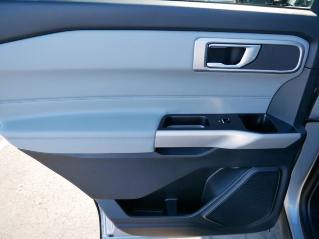 Certified 2022 Ford Explorer XLT w/ Equipment Group 202A image 14