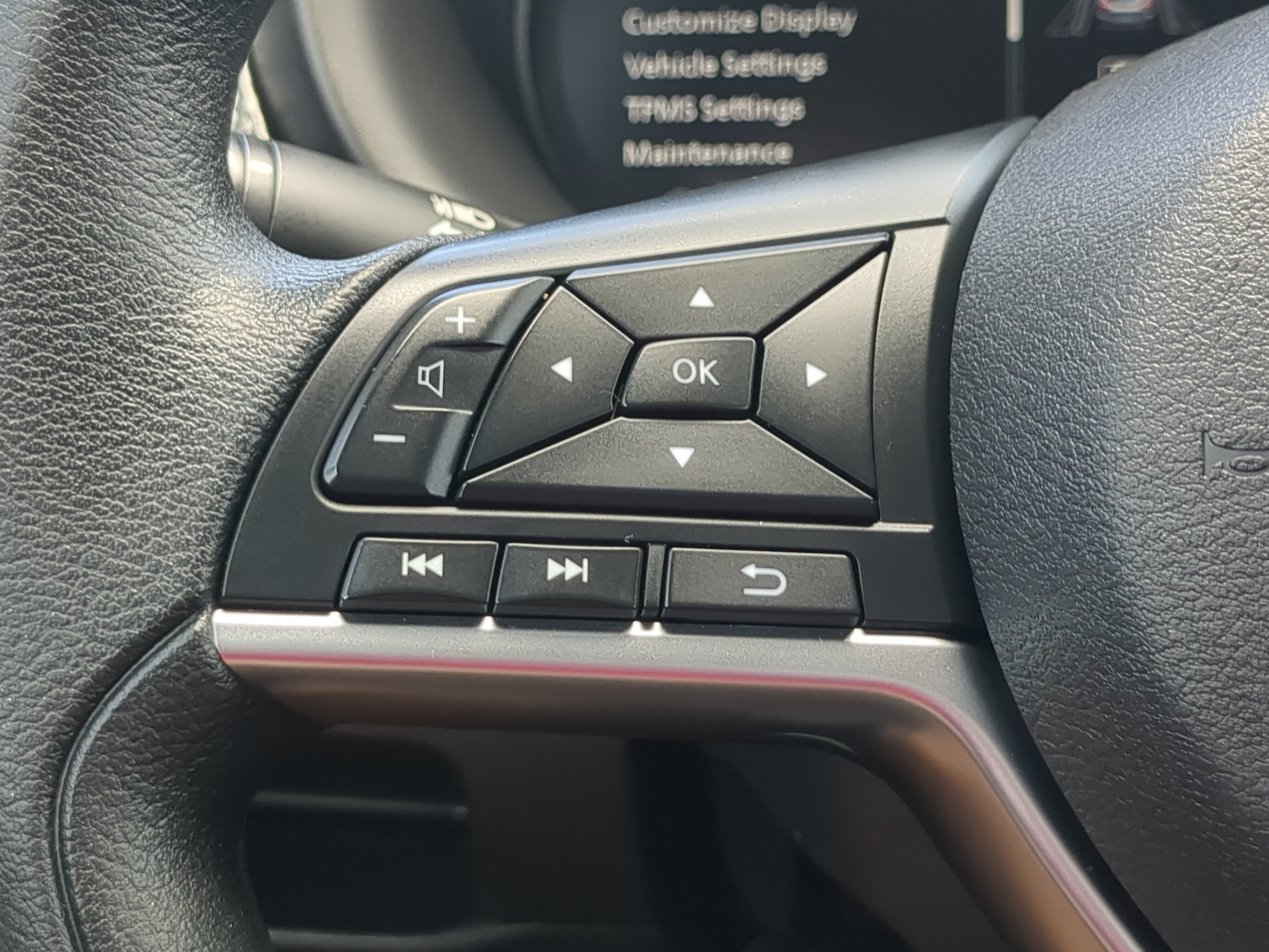 Used 2024 Nissan Kicks SV FWD image 21