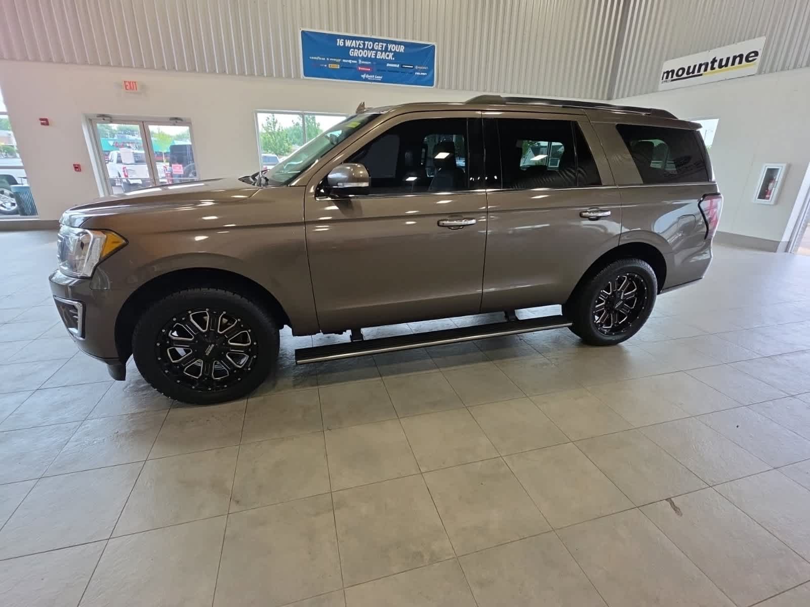 Certified 2019 Ford Expedition Limited w/ Equipment Group 301A AWD/4WD image 15