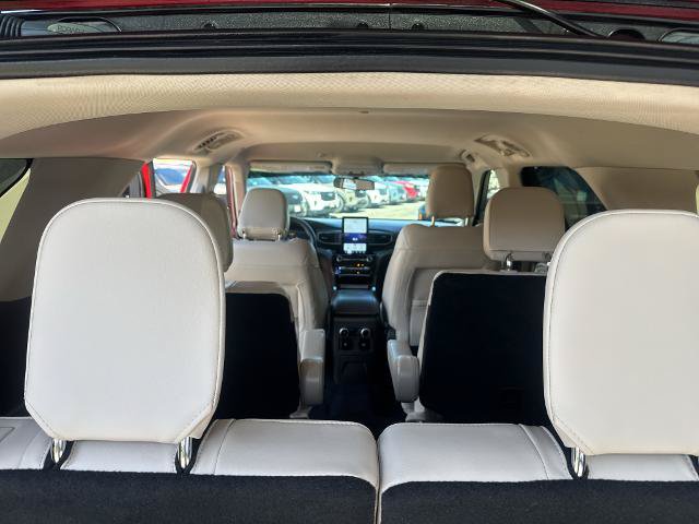 Certified 2022 Ford Explorer Platinum w/ Technology Package AWD/4WD image 22