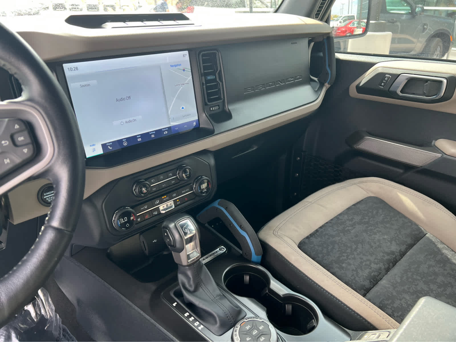Certified 2023 Ford Bronco Wildtrak AWD/4WD image 35
