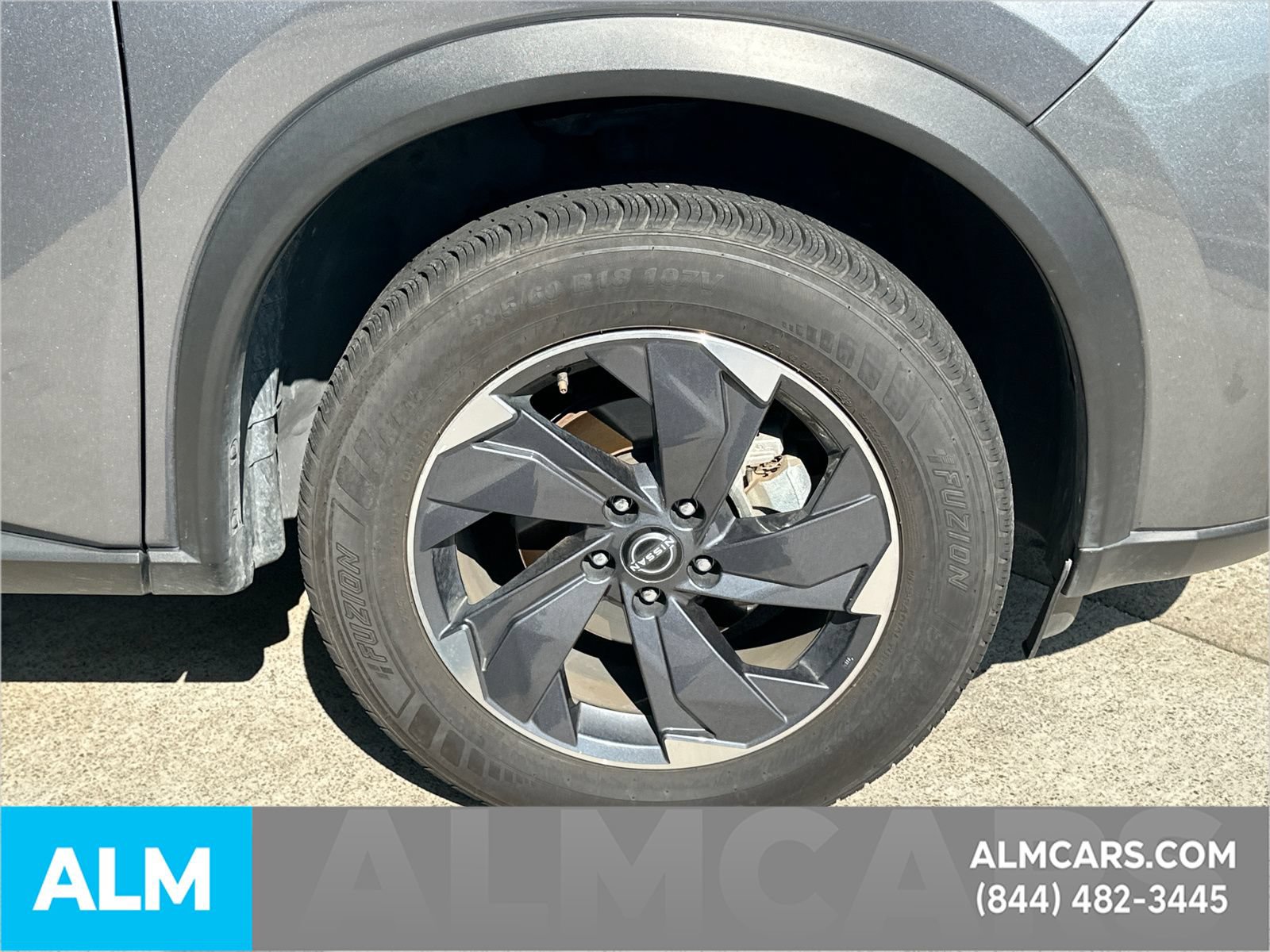 Used 2025 Nissan Rogue SV FWD image 31
