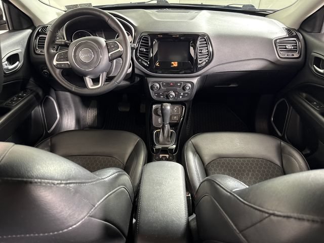 Used 2018 Jeep Compass Latitude w/ Popular Equipment Group AWD/4WD image 23
