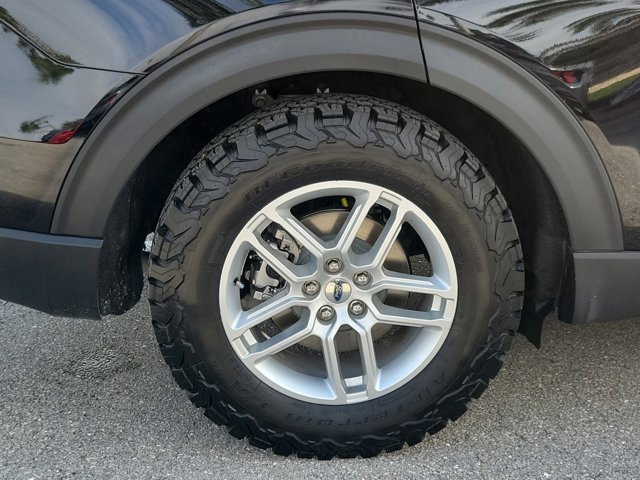 Certified 2025 Ford Explorer Active image 9