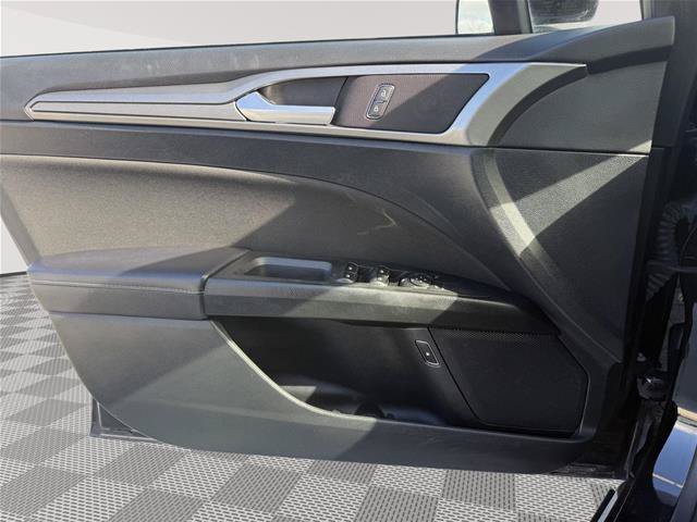 Certified 2019 Ford Fusion SE FWD image 15