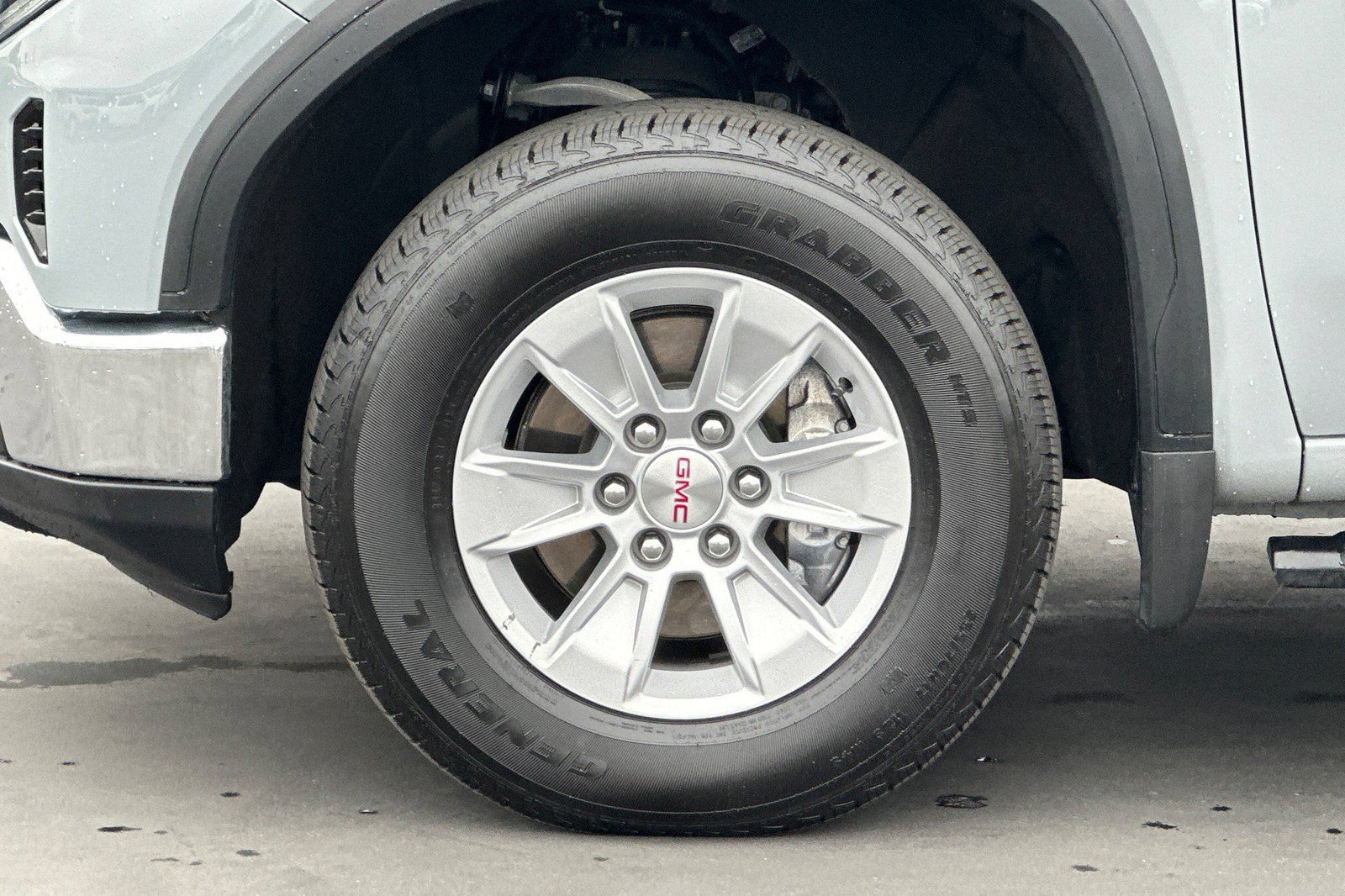 Used 2025 GMC Sierra 1500 SLE w/ Preferred Package AWD/4WD image 28