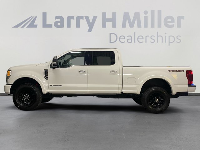 Certified 2022 Ford F350 Platinum w/ Tremor Off-Road Package AWD/4WD image 2