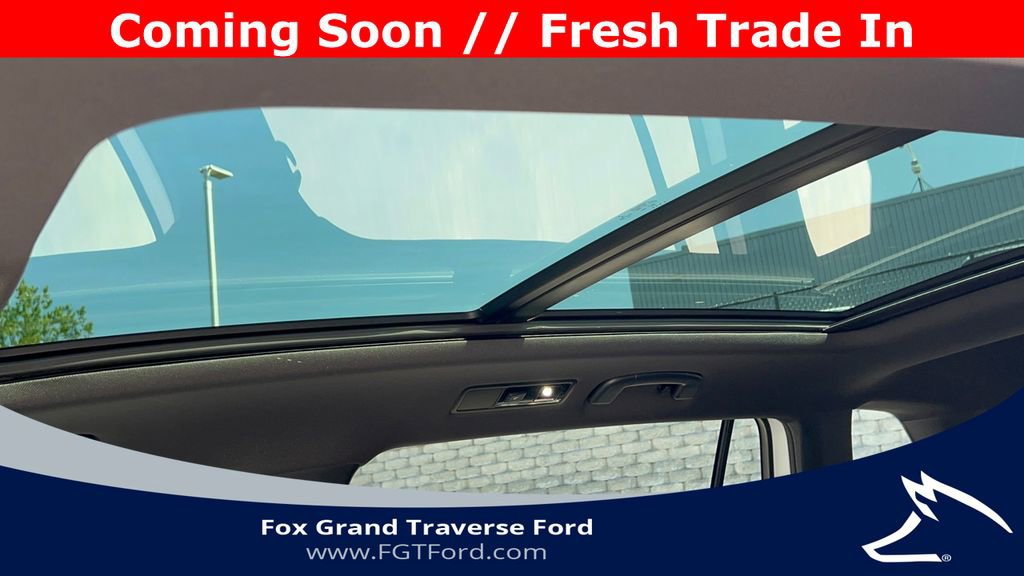 Used 2022 Volkswagen Tiguan SEL R-Line AWD/4WD image 5