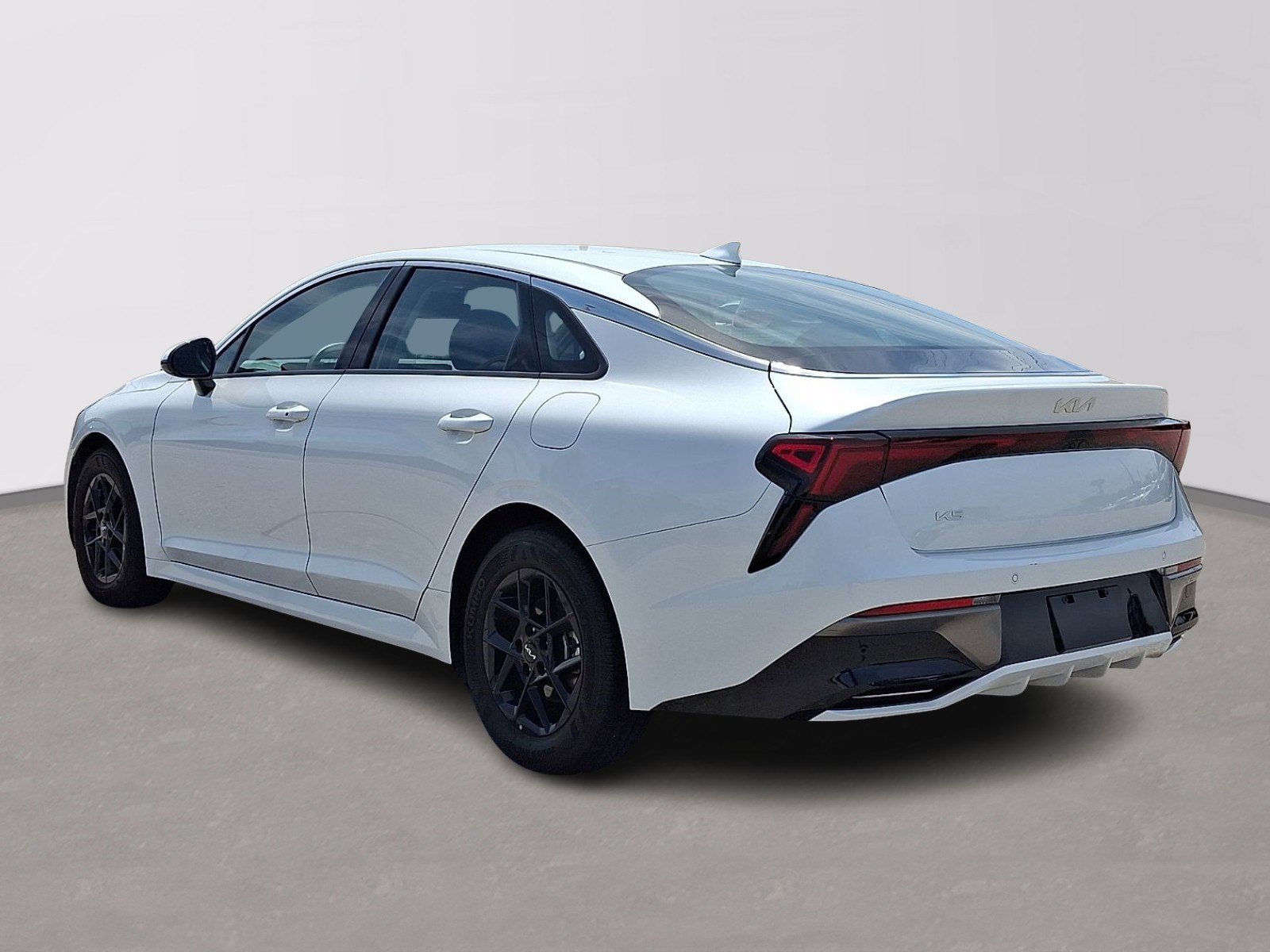 Used 2025 Kia K5 LXS FWD image 4