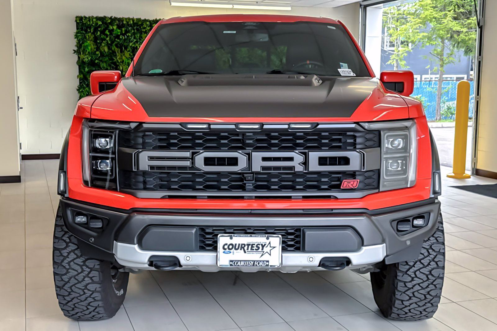 Certified 2022 Ford F150 Raptor w/ Equipment Group 801A High AWD/4WD image 9