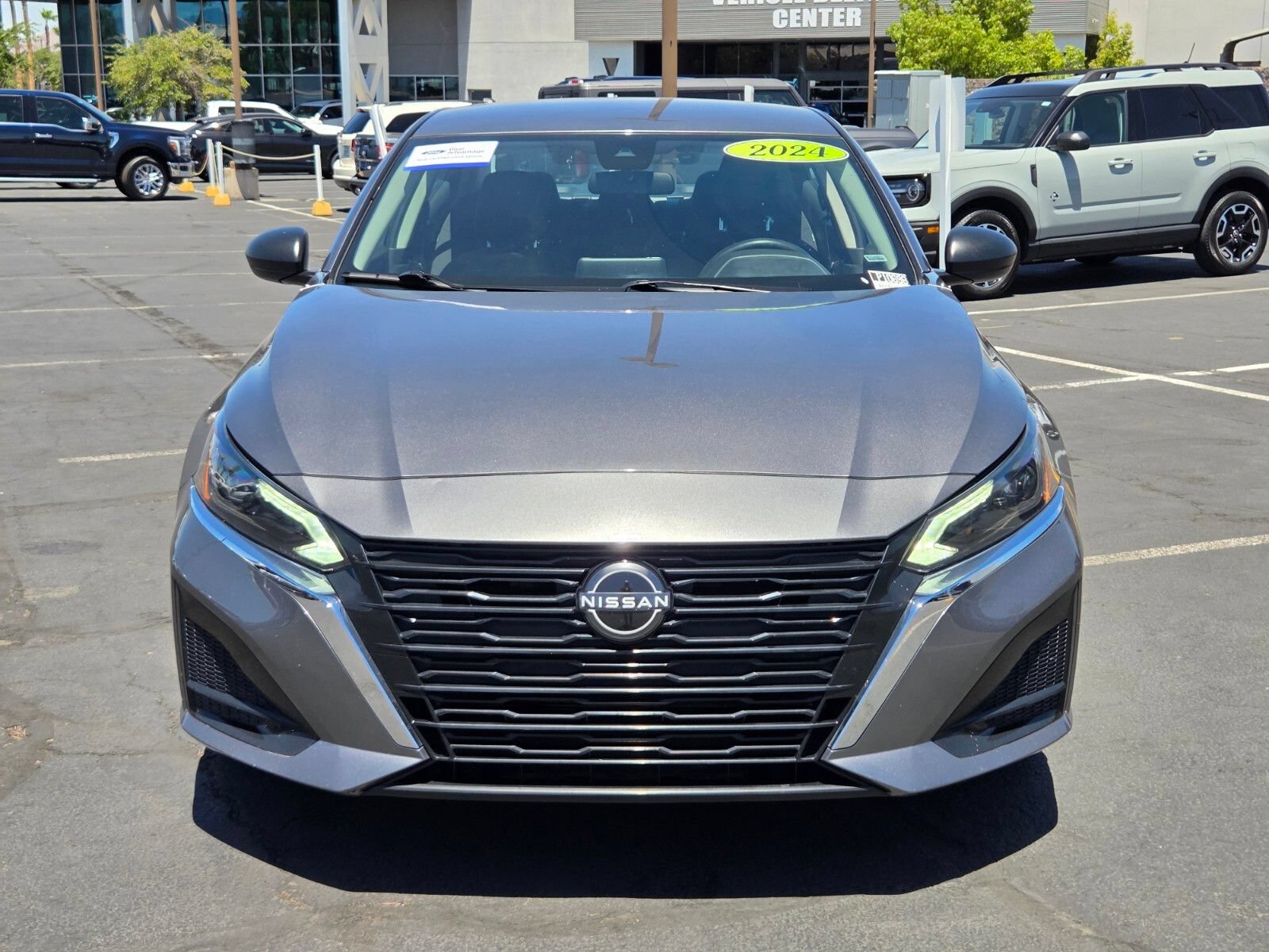 Used 2024 Nissan Altima 2.5 SV FWD image 8