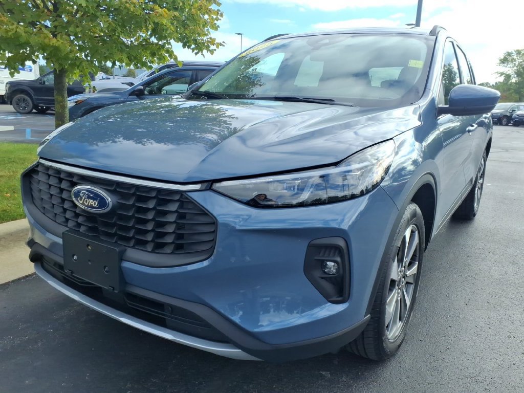 Certified 2025 Ford Escape Platinum
