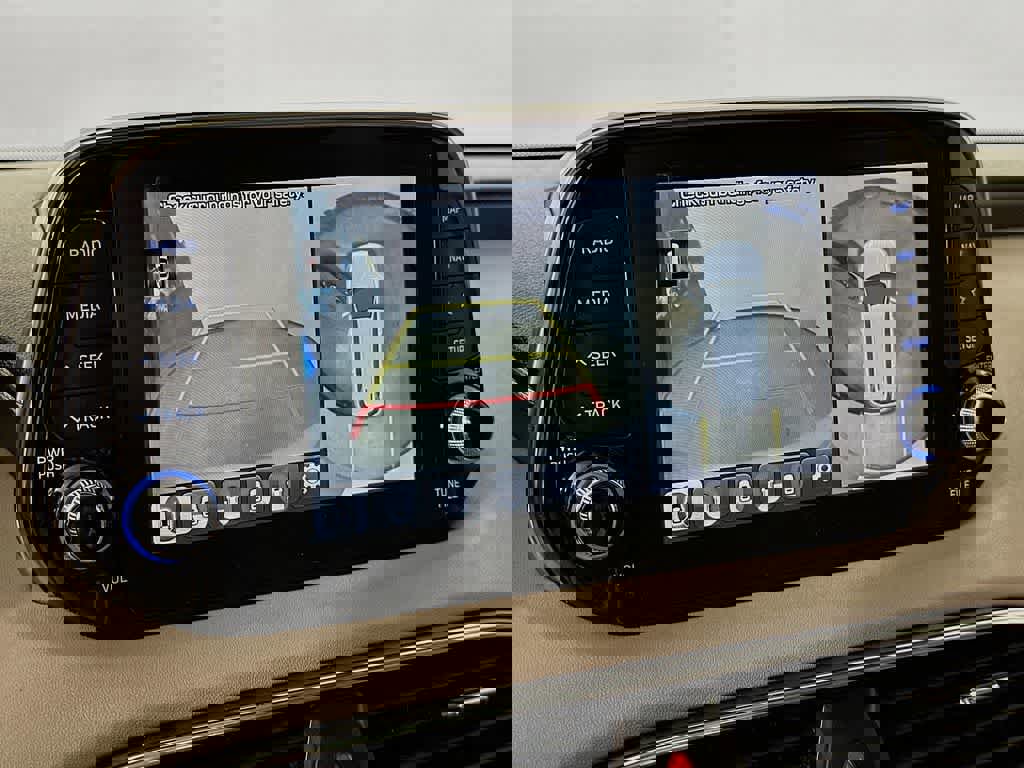 Used 2020 Hyundai Santa Fe Limited image 29