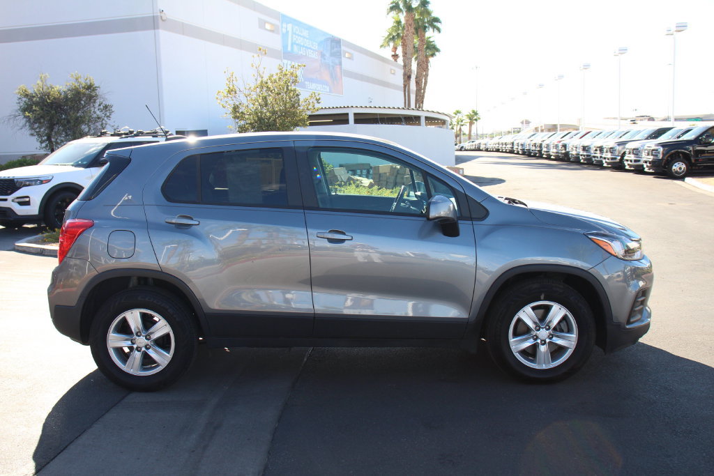 Used 2020 Chevrolet Trax LS w/ Tint and Cruise Package FWD image 10