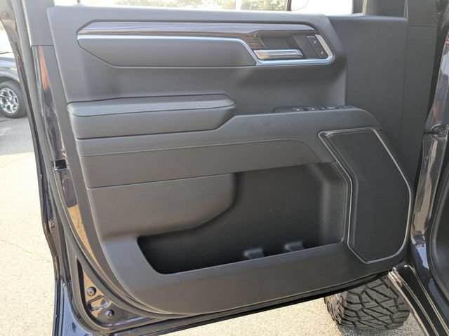 Used 2022 Chevrolet Silverado 1500 LT RWD image 9