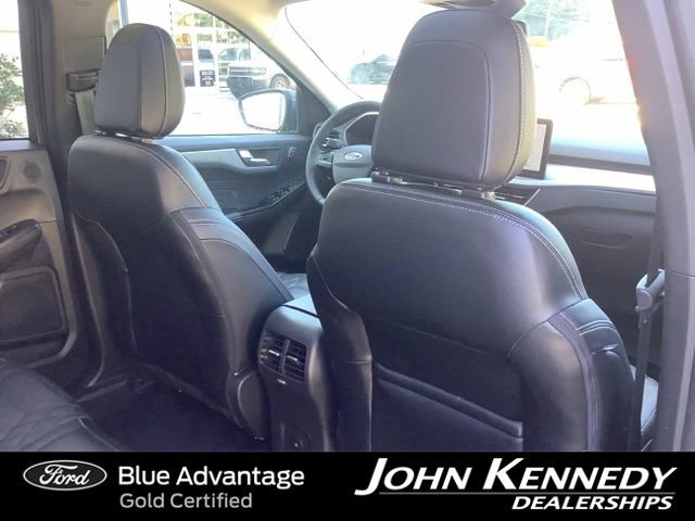 Certified 2023 Ford Escape Platinum w/ Premium Technology Package AWD/4WD image 30