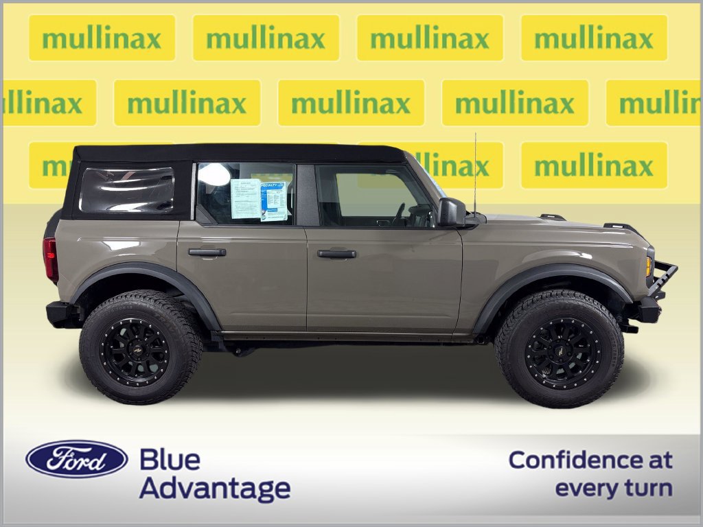 Certified 2025 Ford Bronco 4-Door AWD/4WD image 2
