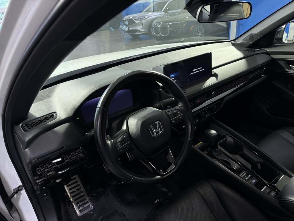 Used 2025 Honda Accord Sport image 14