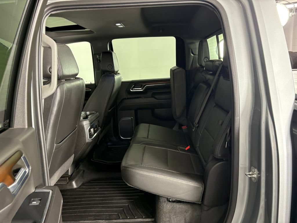 Used 2024 GMC Sierra 3500 Denali w/ Technology Package AWD/4WD image 28