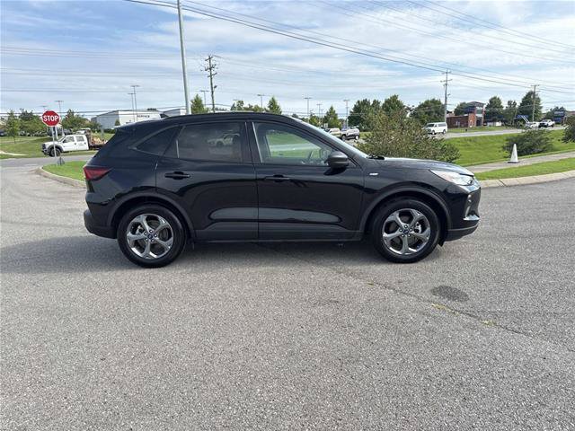 Certified 2025 Ford Escape ST-Line FWD image 4