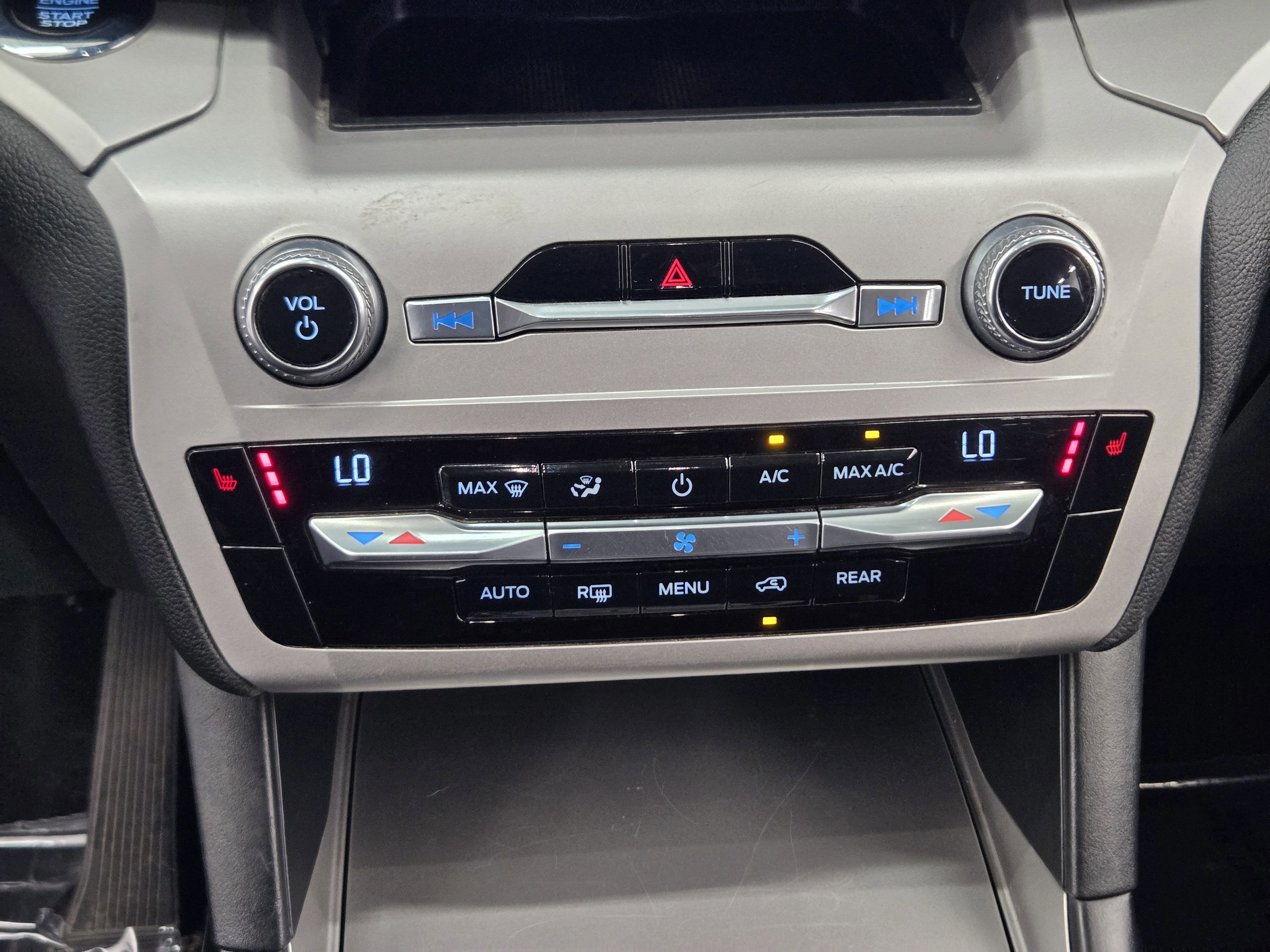 Certified 2021 Ford Explorer XLT image 17