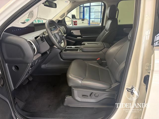 Certified 2025 Ford Expedition Active RWD image 11