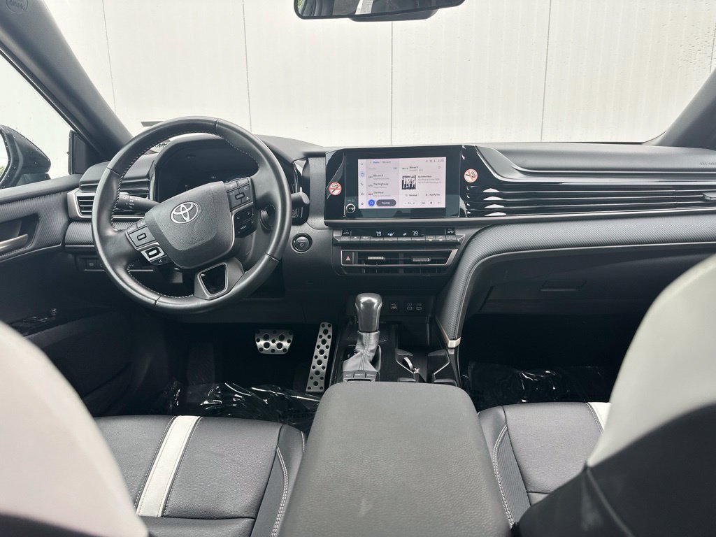 Used 2025 Toyota Camry SE FWD image 33