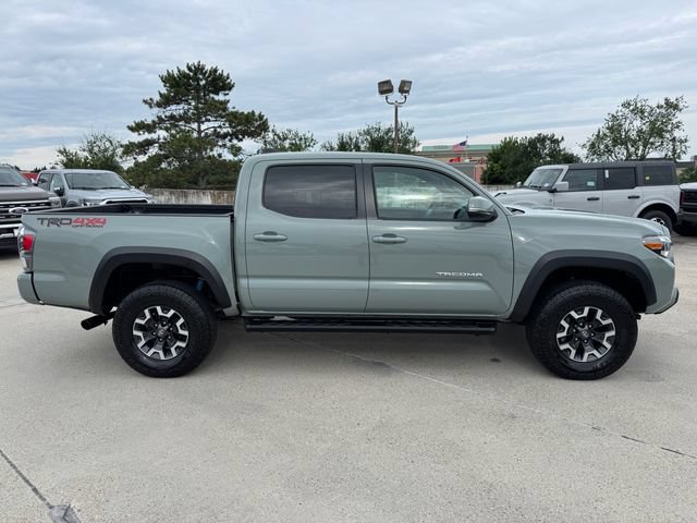 Used 2022 Toyota Tacoma TRD Off-Road w/ Technology Package AWD/4WD image 7