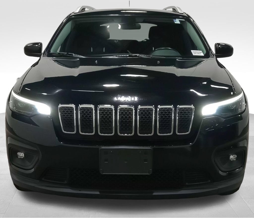 Used 2019 Jeep Cherokee Latitude w/ Cold Weather Group FWD image 10