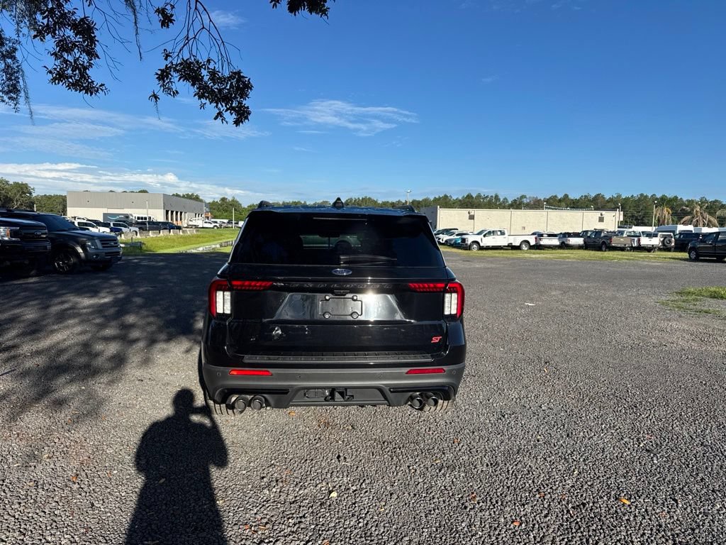 Certified 2025 Ford Explorer ST AWD/4WD image 5