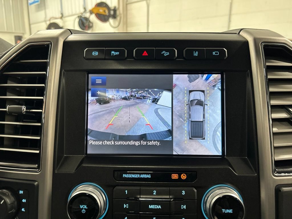 Certified 2021 Ford F250 Platinum w/ FX4 Off-Road Package AWD/4WD image 24