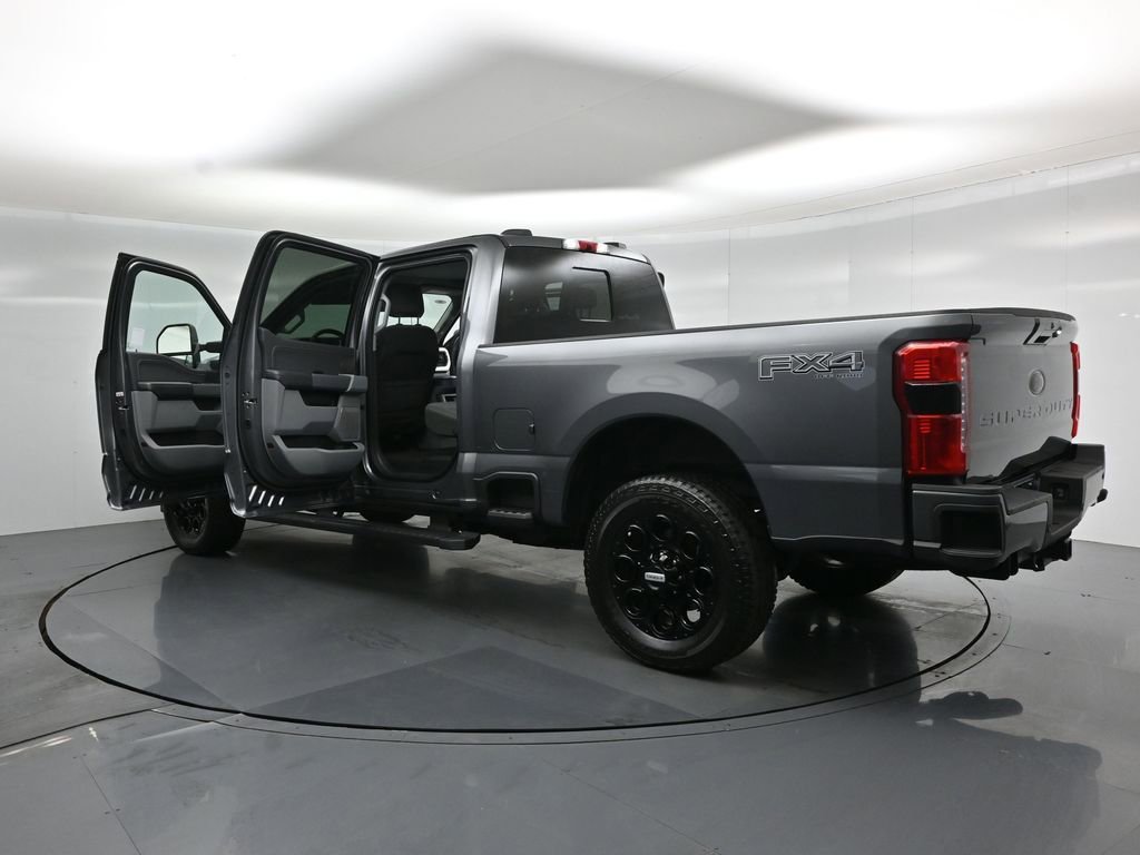 Certified 2023 Ford F350 XLT w/ Black Appearance Package AWD/4WD image 33