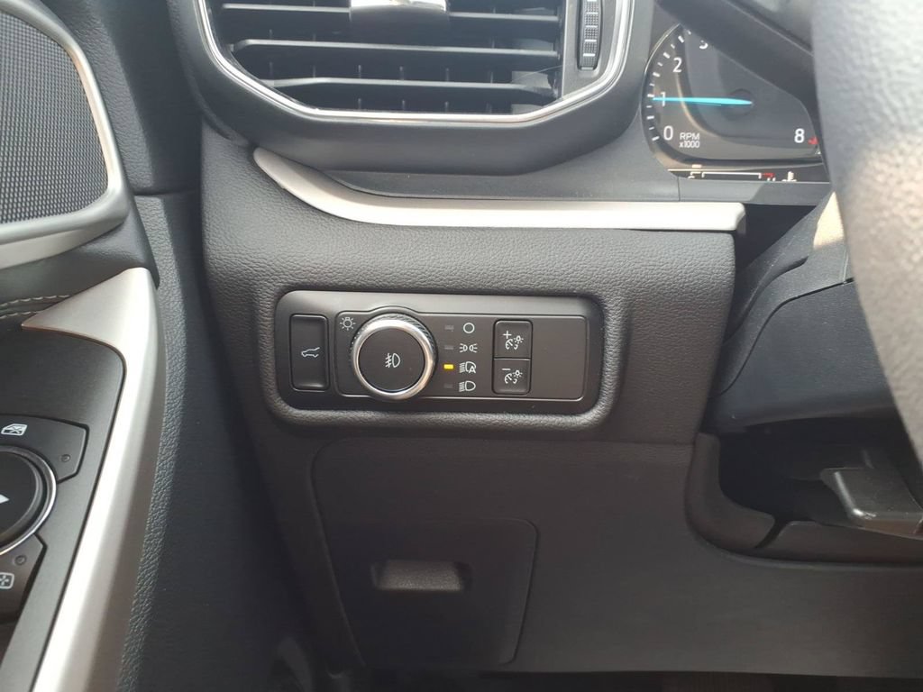 Certified 2024 Ford Explorer XLT AWD/4WD image 16