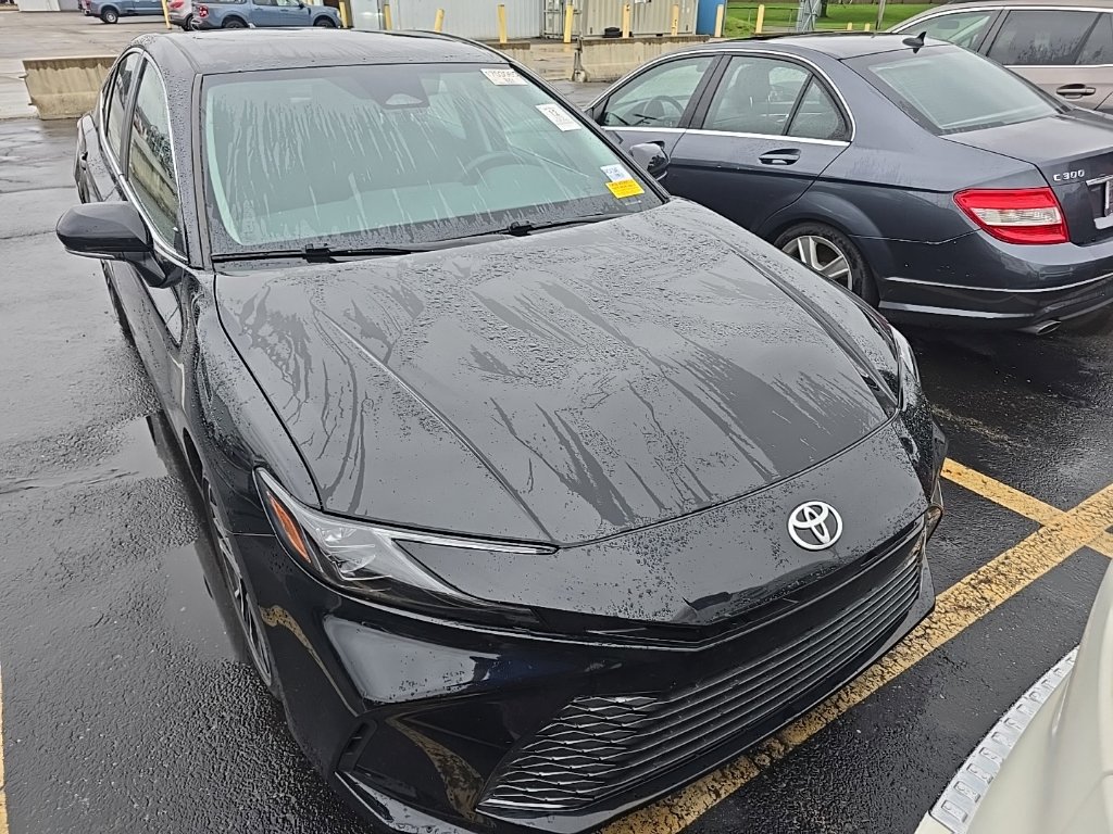 Used 2025 Toyota Camry XLE