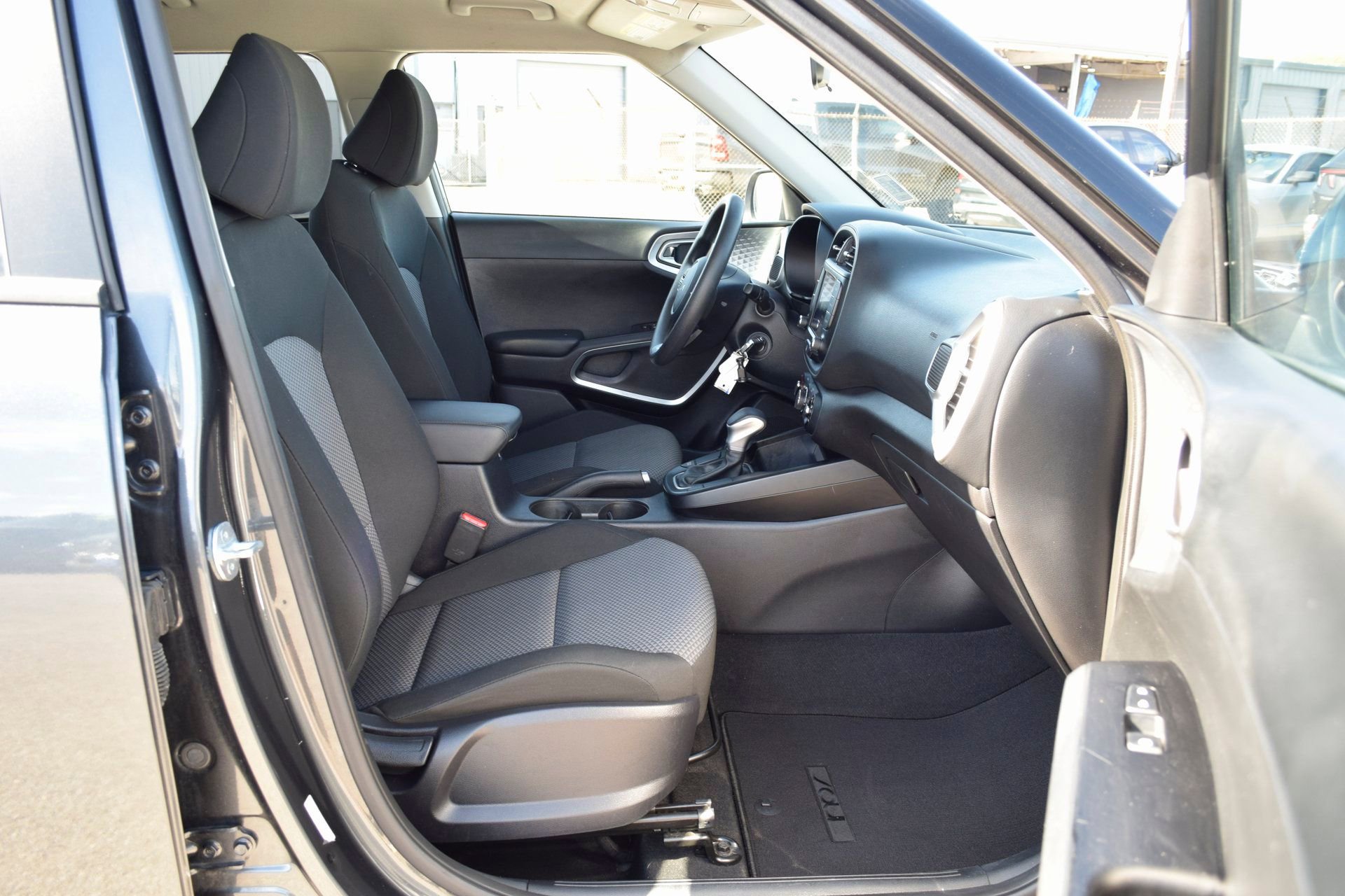 Used 2024 Kia Soul LX w/ Option Group 015 image 23