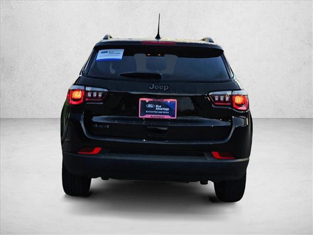 Used 2024 Jeep Compass Latitude w/ Convenience Group AWD/4WD image 7