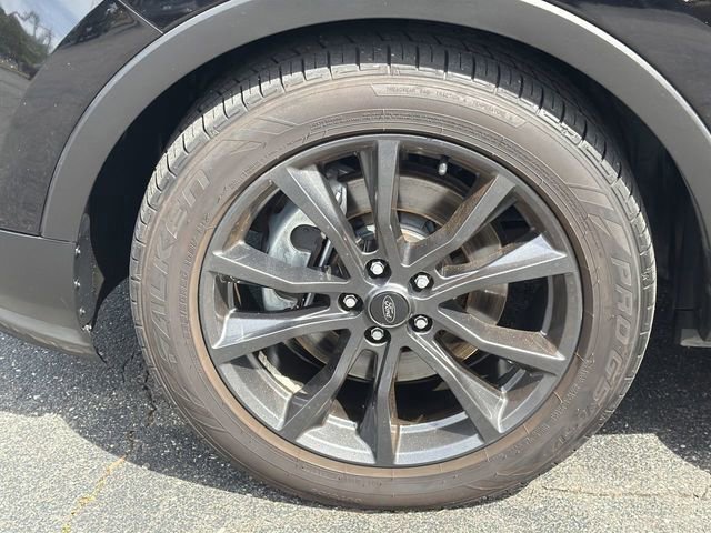 Certified 2017 Ford Explorer XLT w/ Equipment Group 202A image 10