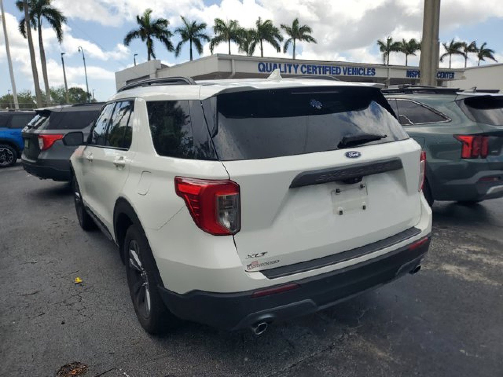 Certified 2023 Ford Explorer XLT w/ Equipment Group 202A RWD image 5