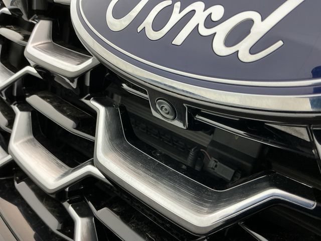 Certified 2025 Ford Explorer Platinum w/ Ultimate Package AWD/4WD image 10