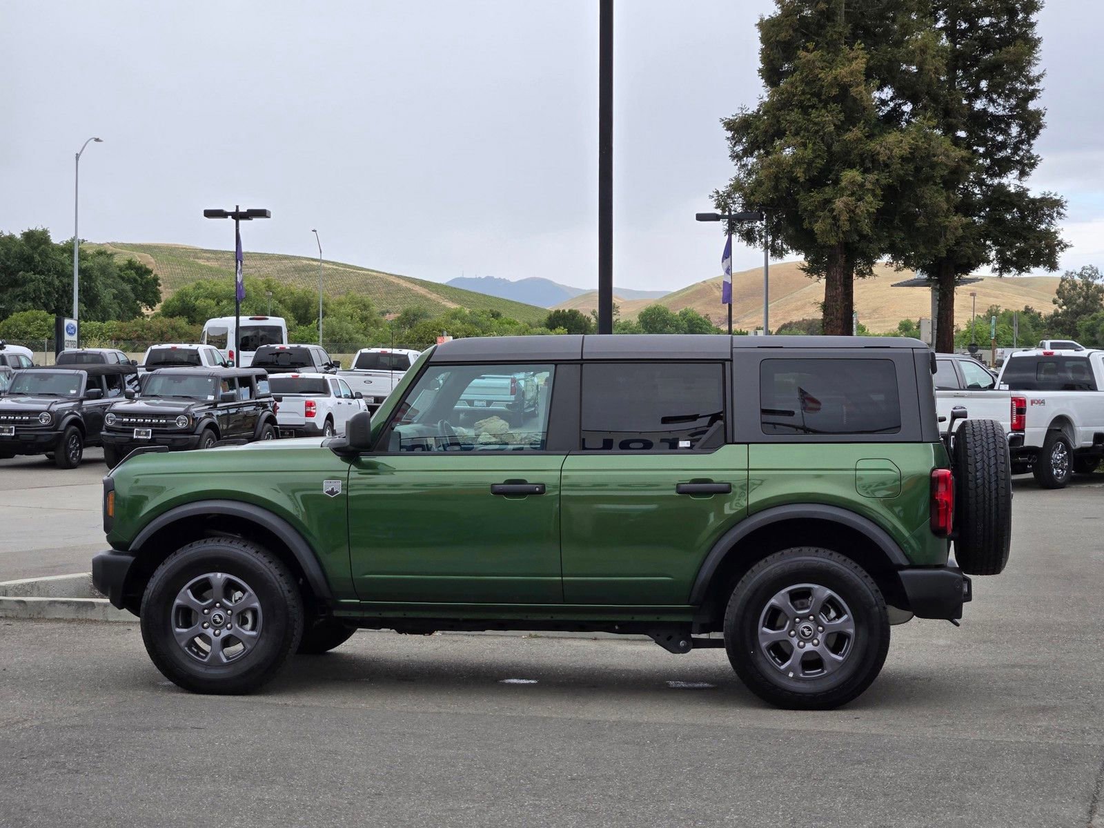 Certified 2025 Ford Bronco Big Bend AWD/4WD image 2