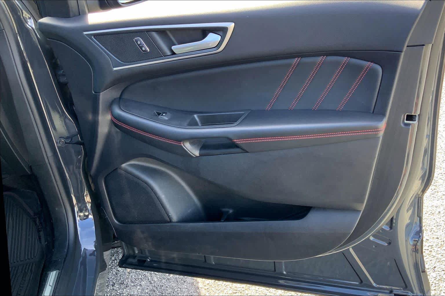 Certified 2021 Ford Edge ST-Line FWD image 21